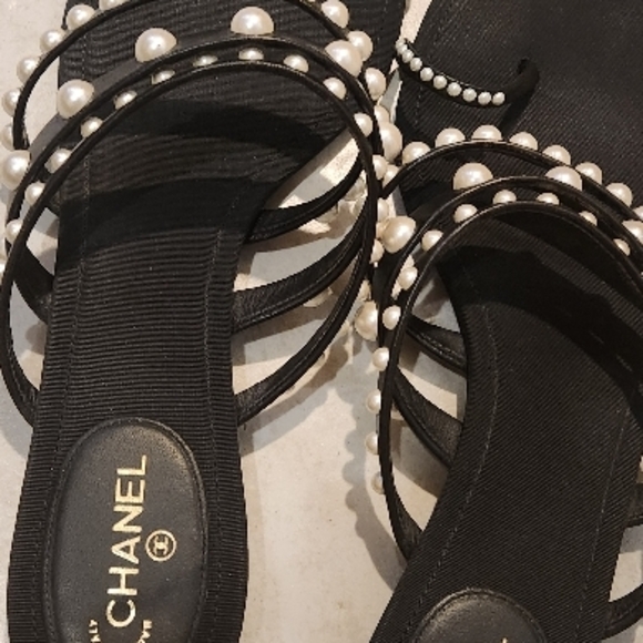 CHANEL Authentic Black Pearl and Bead Embellished Sandals - Picture 2 of 4